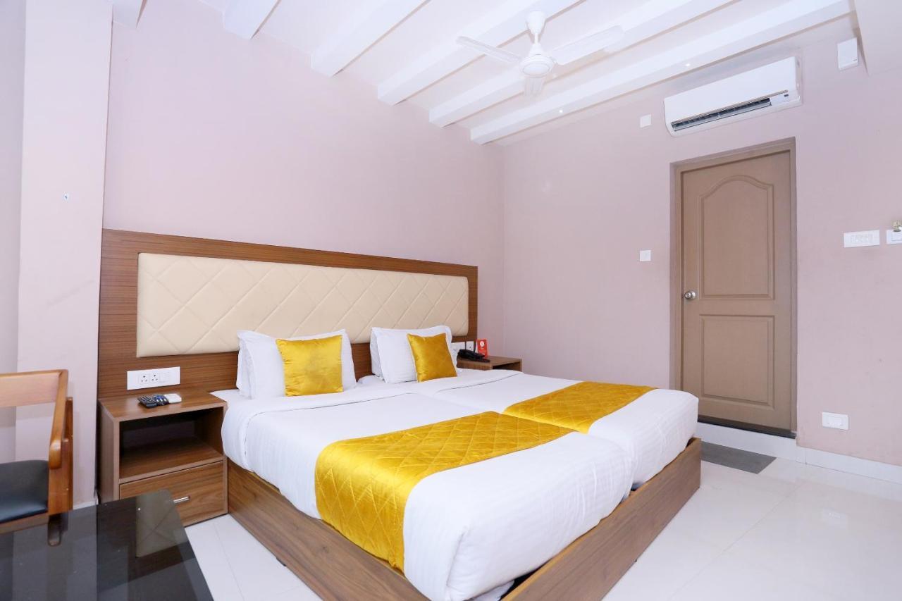 Oyo Flagship 25093 Hotel Thamam Kochi Exterior foto